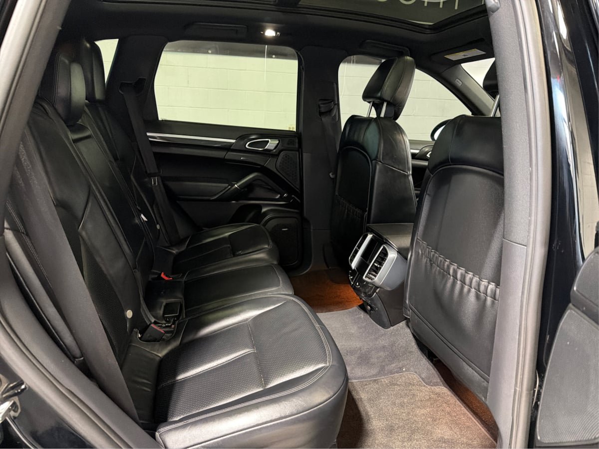 Used 2012 Porsche Cayenne AWD/4WD image 16
