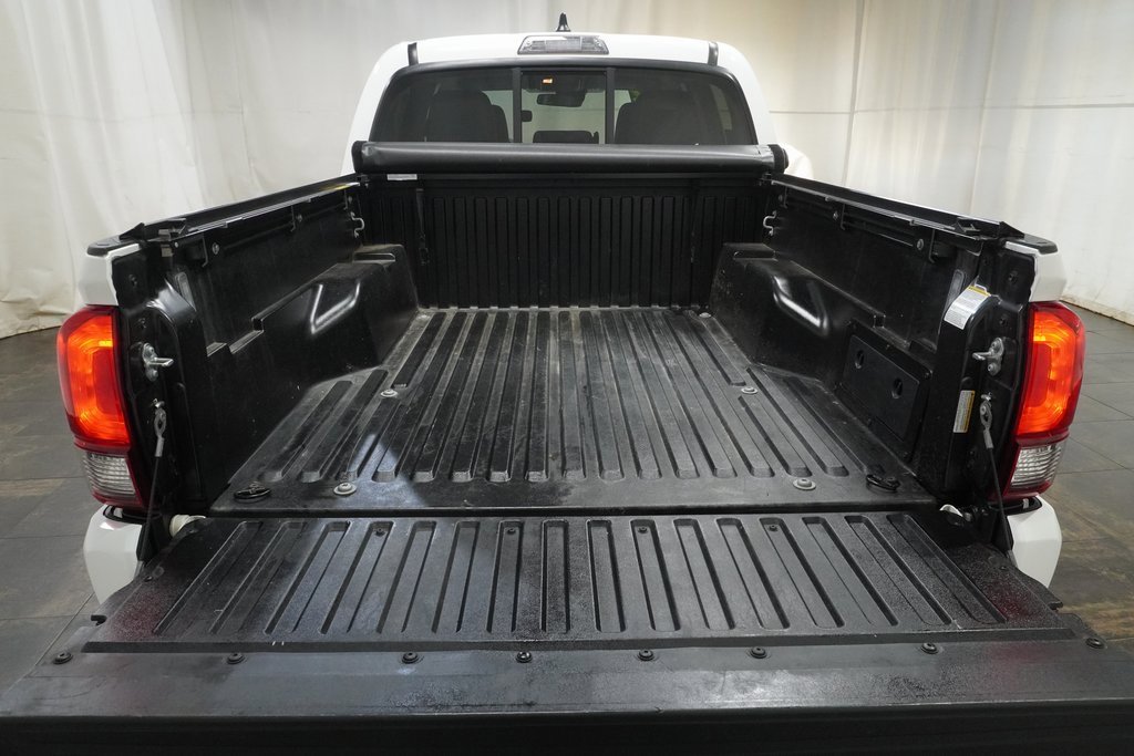 Certified 2022 Toyota Tacoma SR image 6