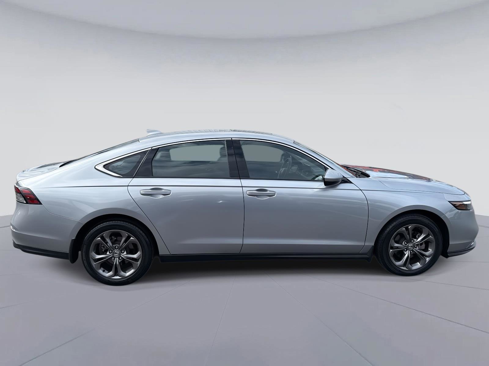 Certified 2023 Honda Accord EX image 2