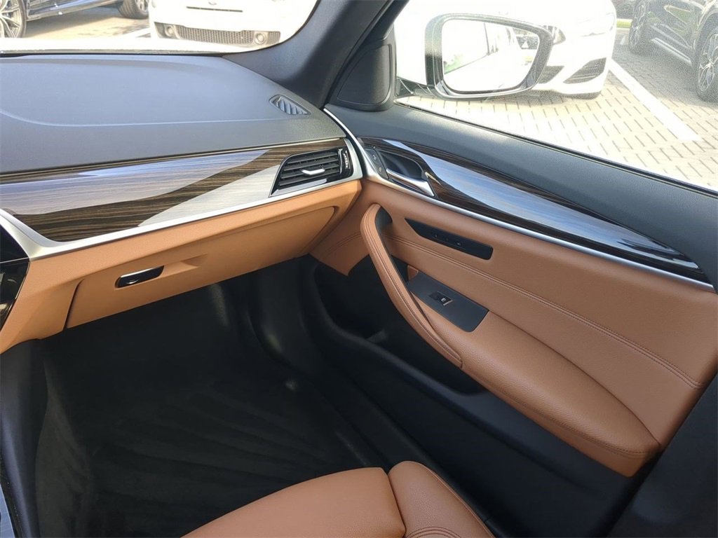 Used 2019 BMW 530i 530i w/ Convenience Package image 18