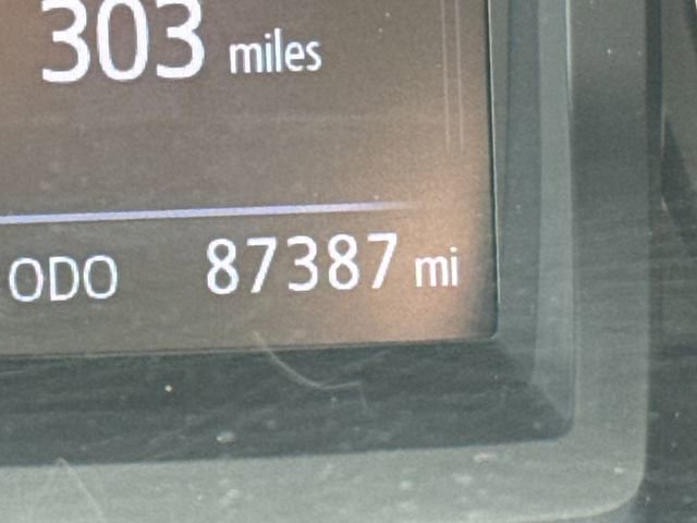 Used 2018 Toyota Tacoma SR w/ SR Convenience Package image 16