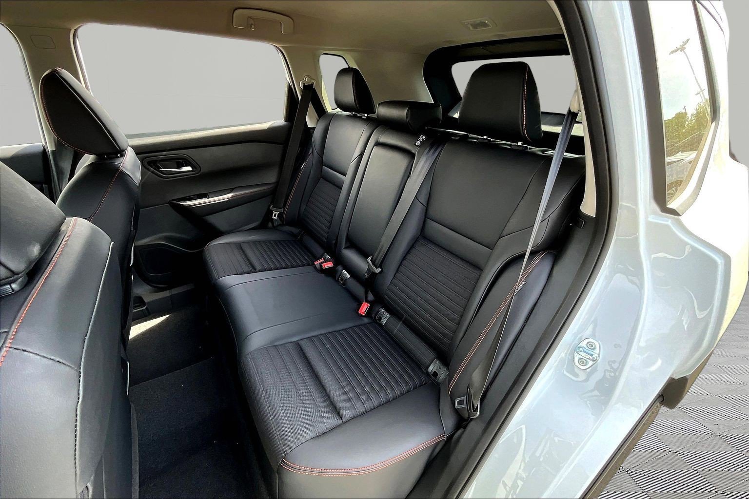 New 2026 Nissan Rogue SV AWD/4WD image 17