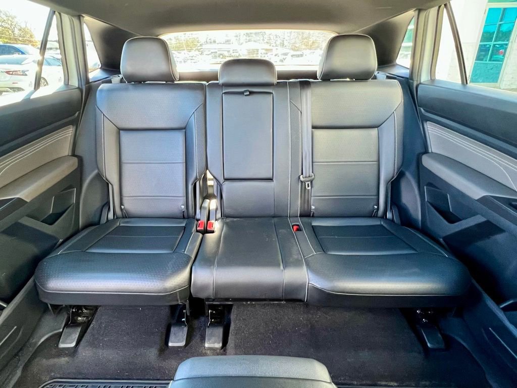 Used 2022 Volkswagen Atlas Cross Sport SE image 36