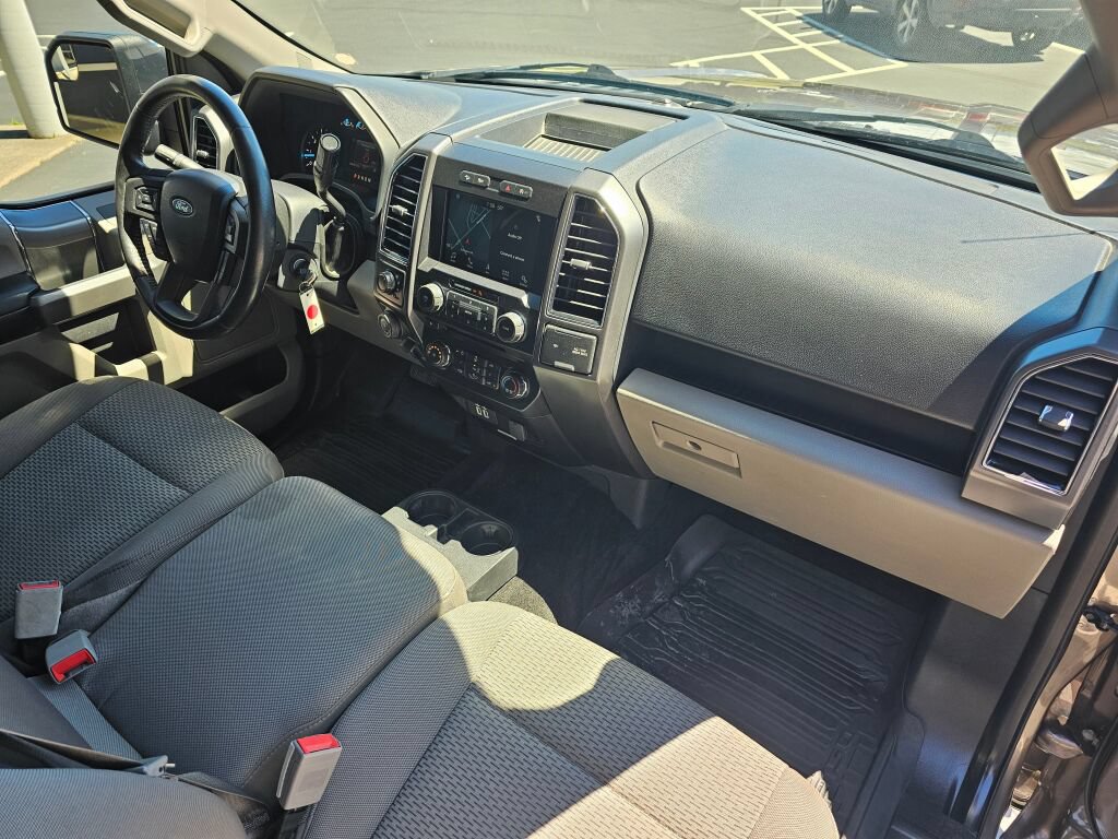 Used 2018 Ford F150 XLT w/ Equipment Group 302A Luxury AWD/4WD image 12