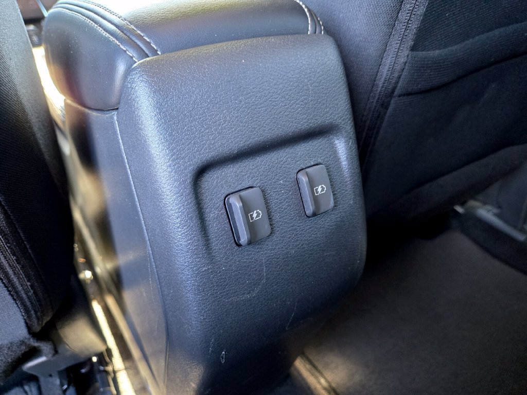 Used 2023 Nissan Kicks SV FWD image 17