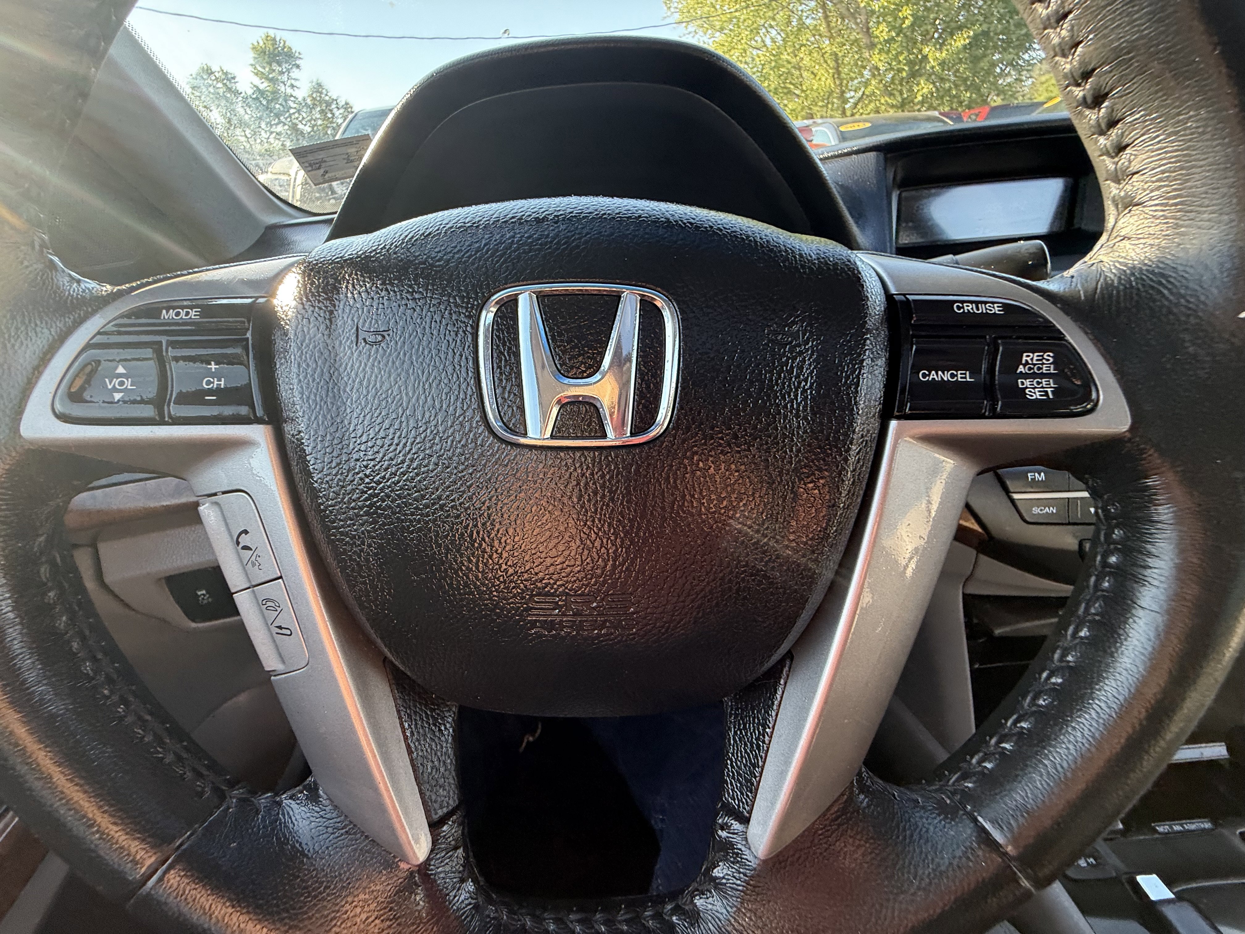 Used 2011 Honda Accord EX-L image 18