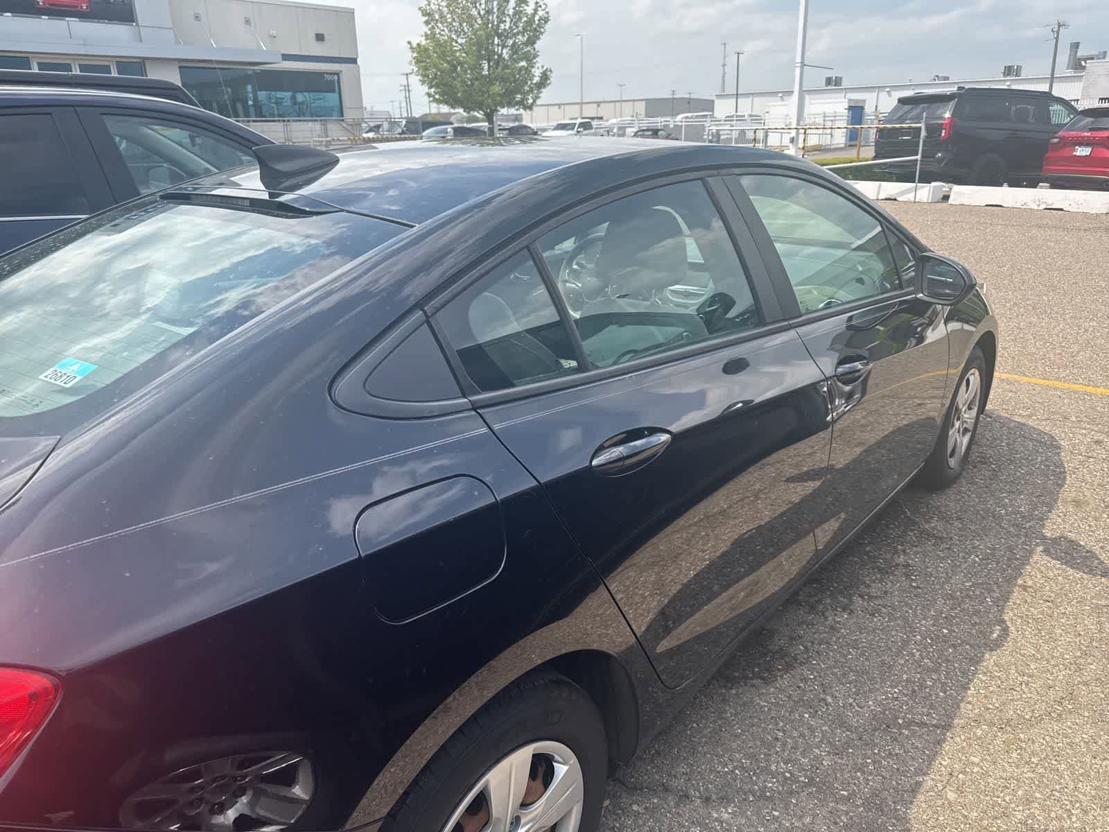 Used 2016 Chevrolet Cruze LS FWD image 10