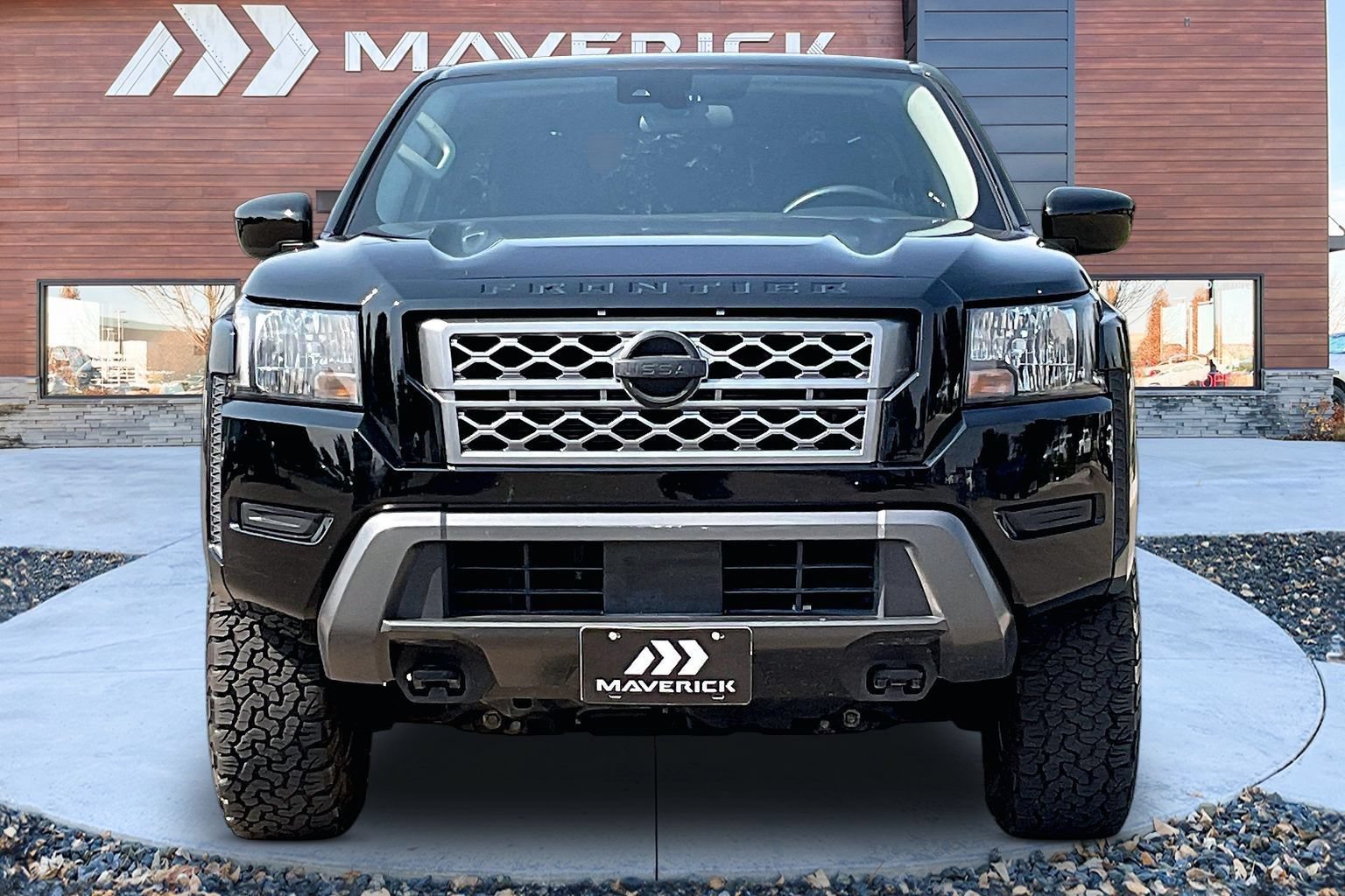 Used 2022 Nissan Frontier SV AWD/4WD image 2