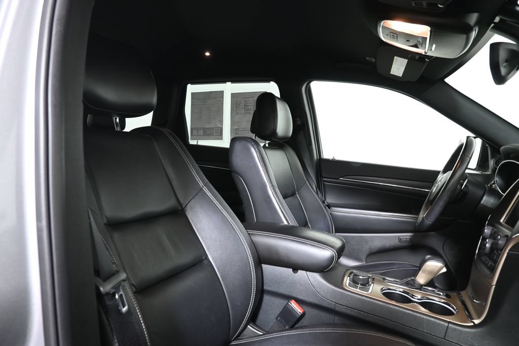 Used 2017 Jeep Grand Cherokee Limited AWD/4WD image 34