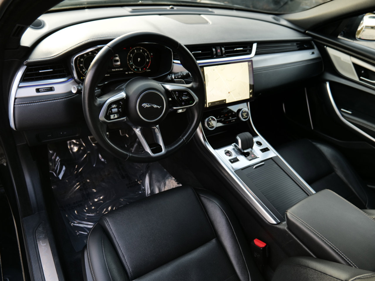 Used 2024 Jaguar XF R-Dynamic SE image 13