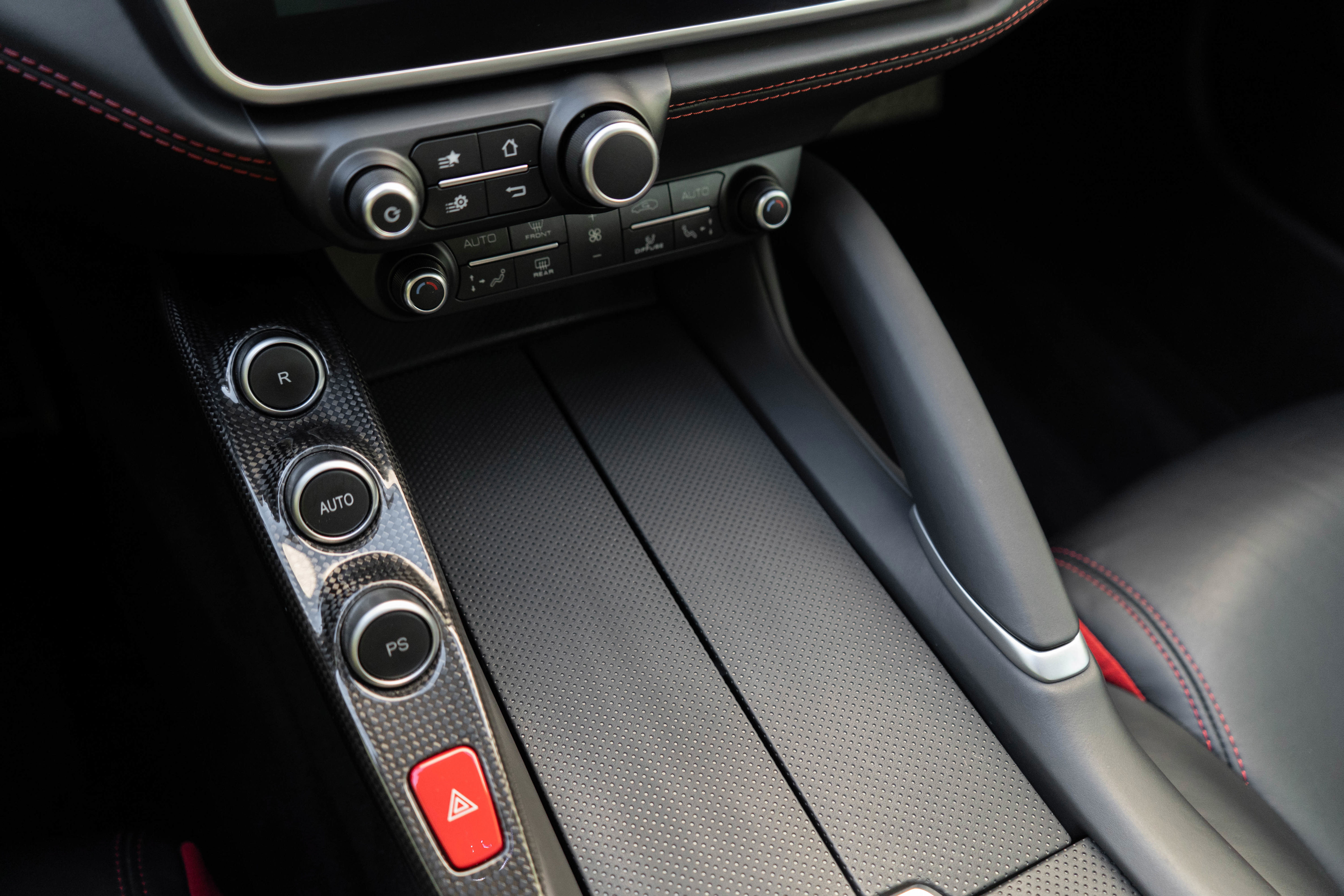 Used 2018 Ferrari GTC4Lusso T RWD image 26