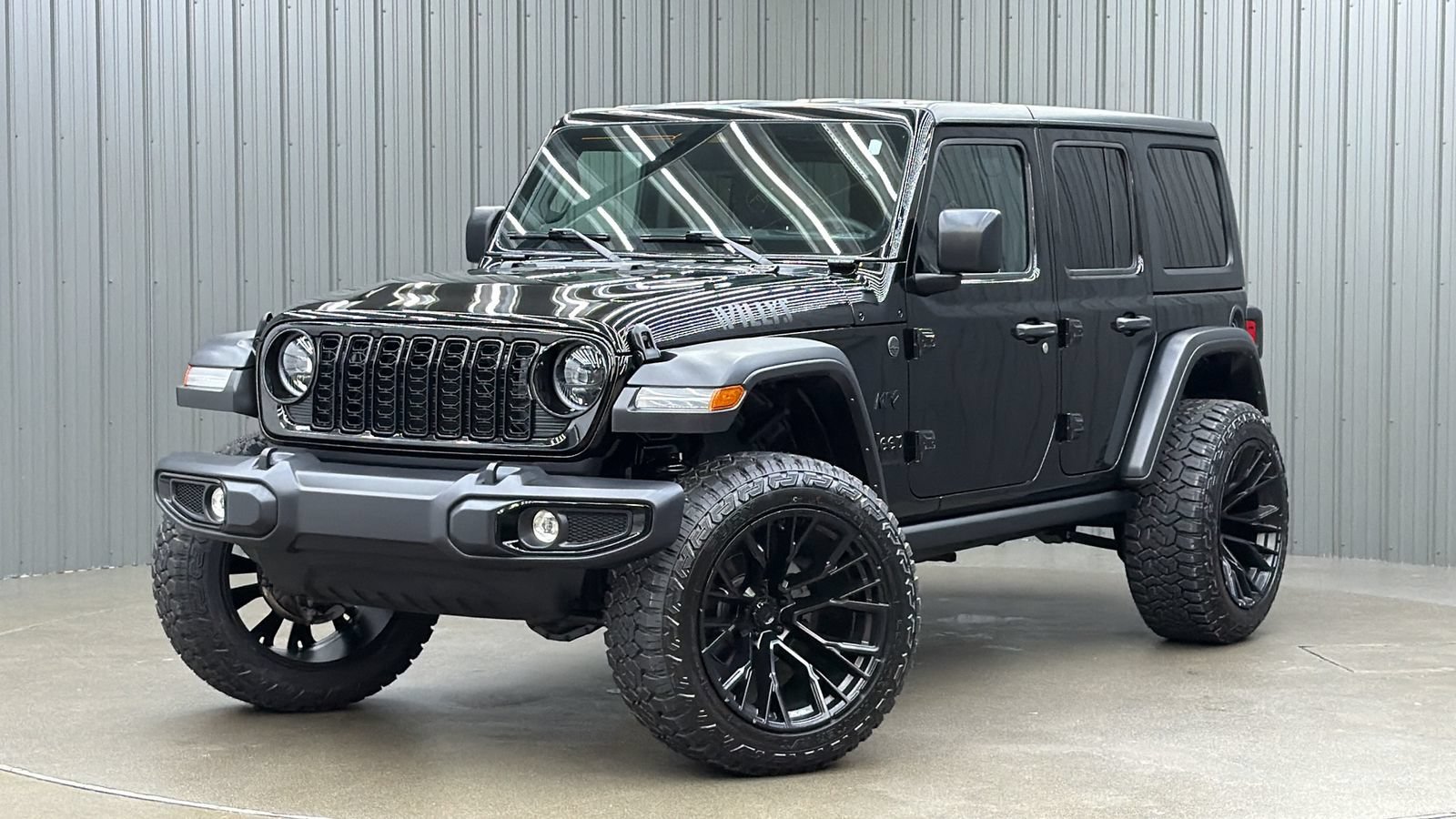 Used 2025 Jeep Wrangler Unlimited Sport AWD/4WD image 1