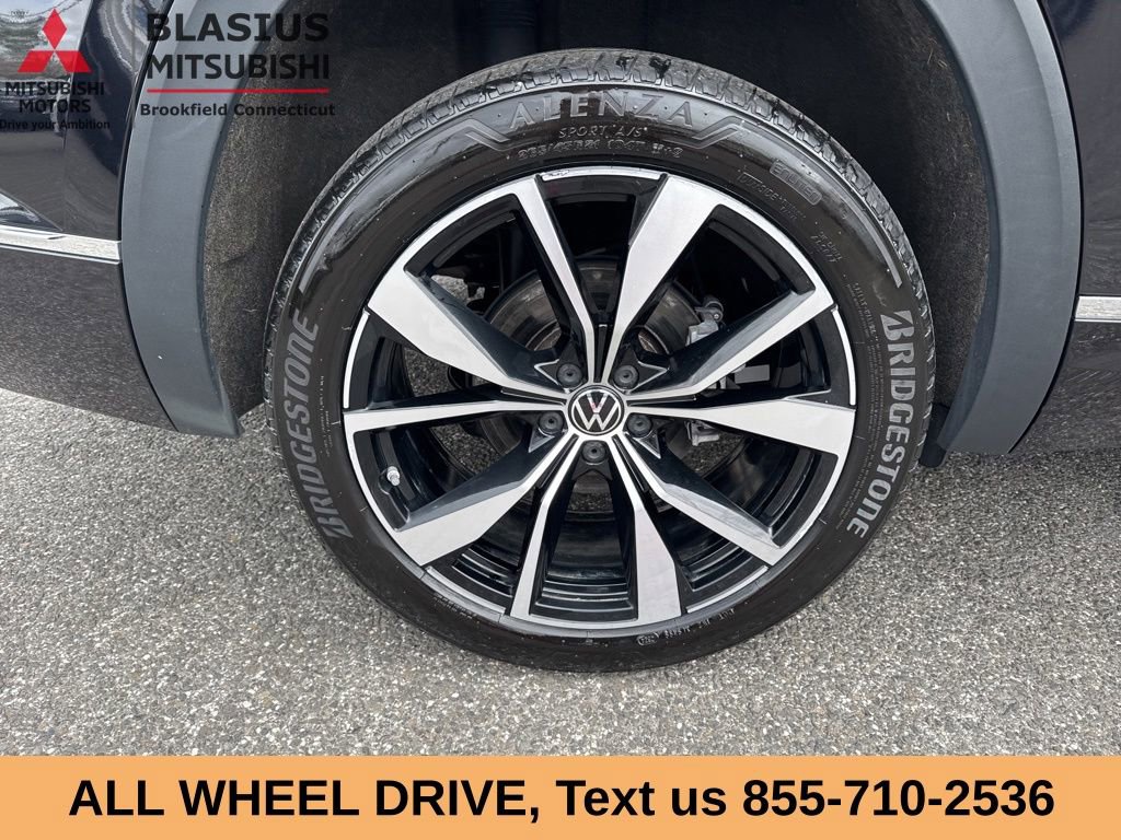 Used 2024 Volkswagen Atlas SEL Premium R-Line AWD/4WD image 6