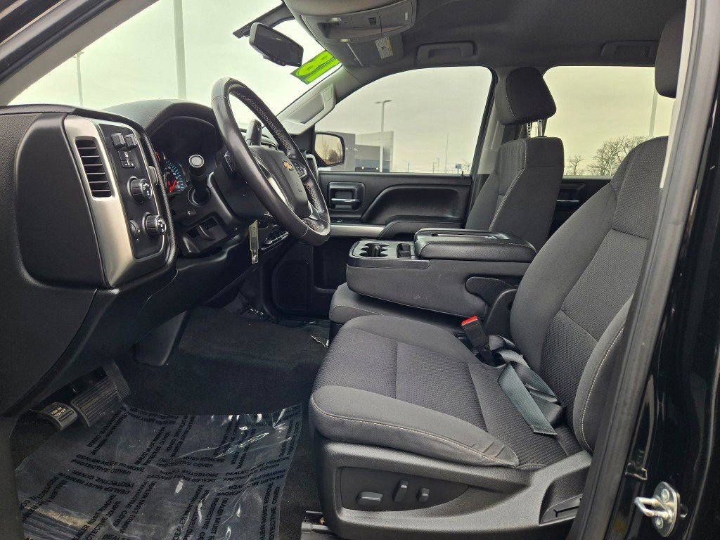 Used 2018 Chevrolet Silverado 1500 LT w/ All Star Edition image 24