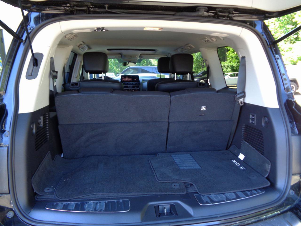 Used 2024 INFINITI QX80 Luxe w/ Cargo Package AWD/4WD image 18