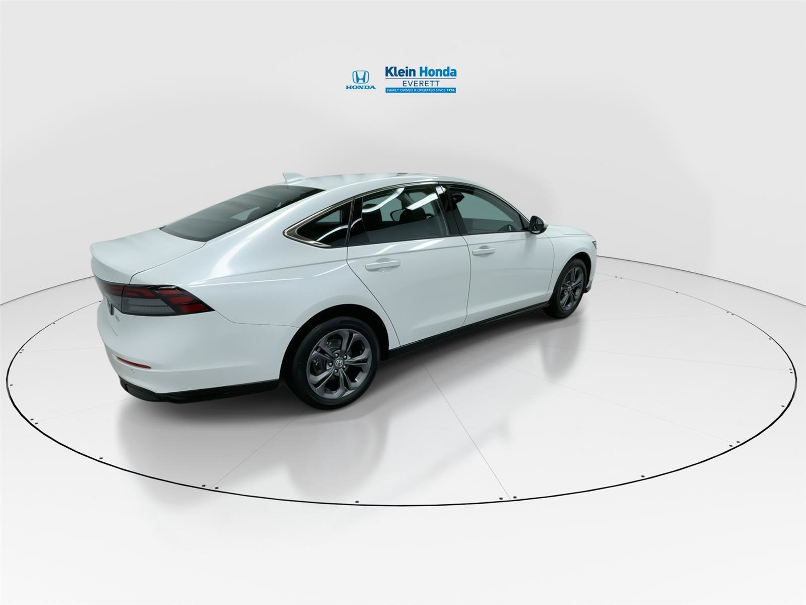 New 2025 Honda Accord EX-L image 2