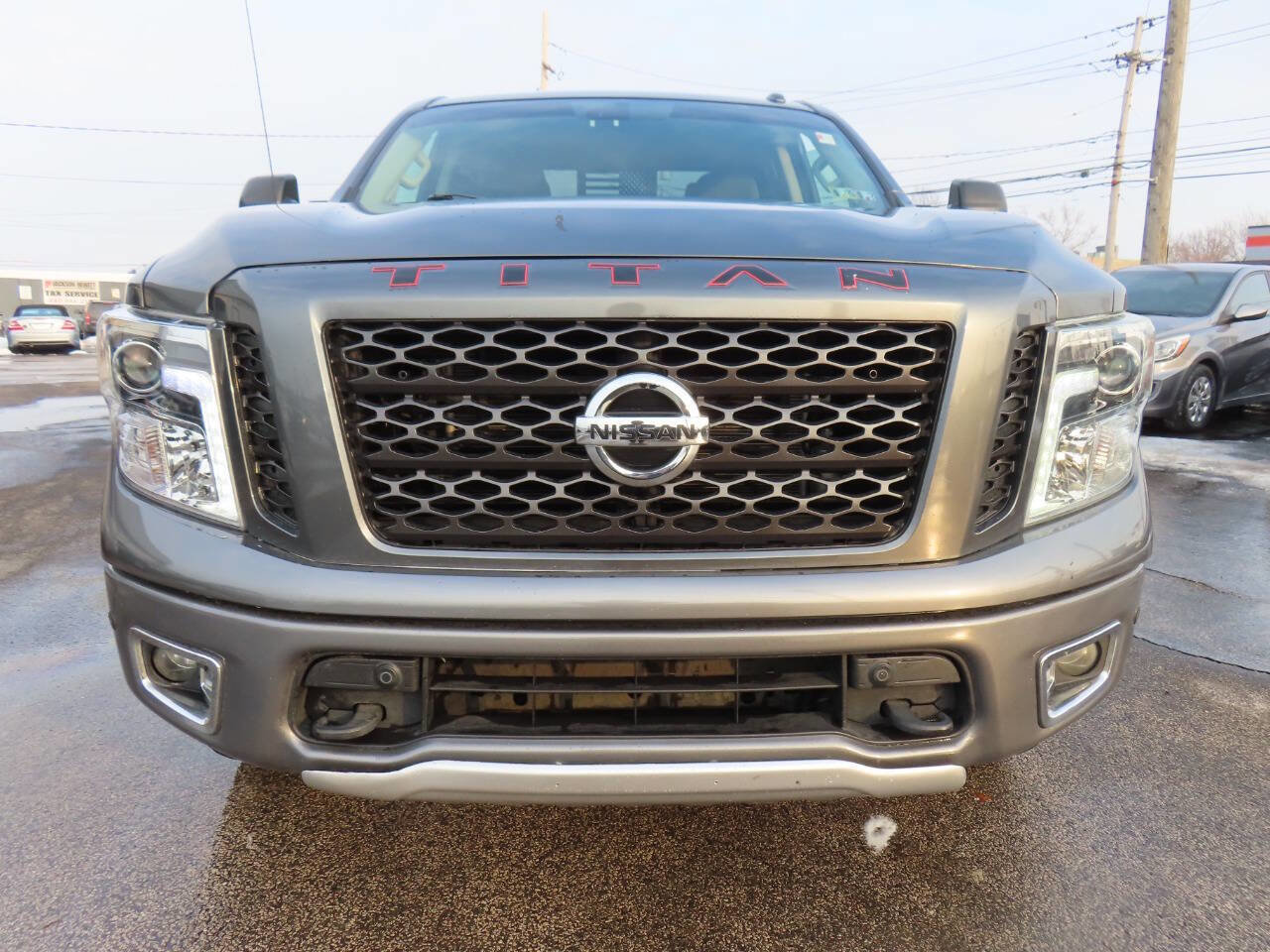 Used 2017 Nissan Titan PRO-4X image 5