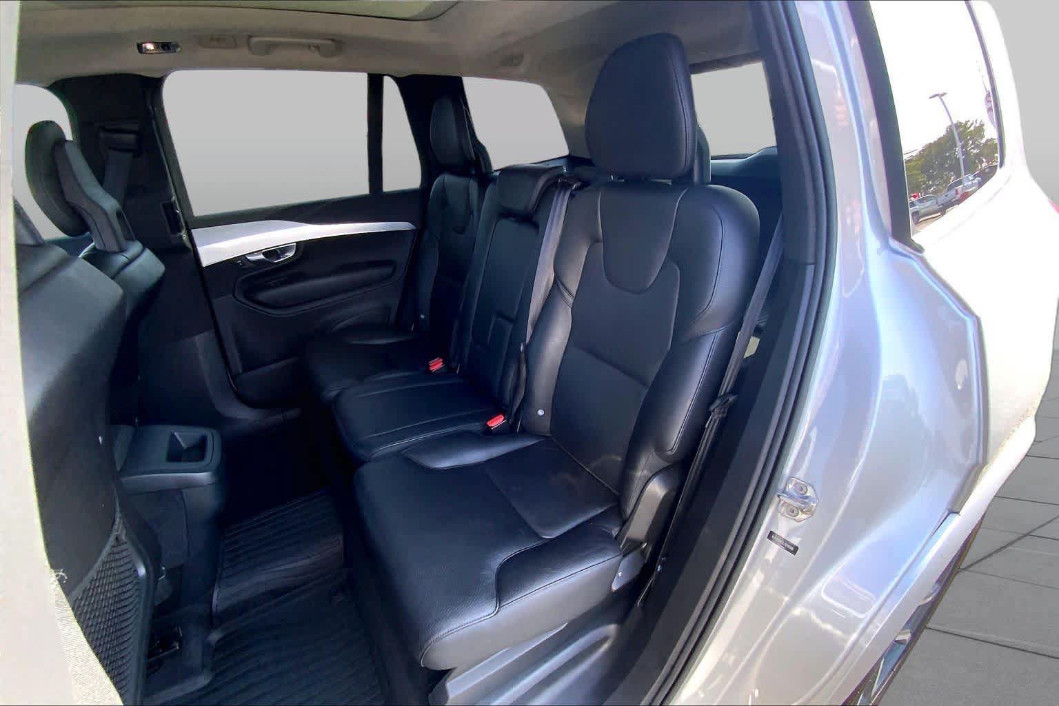 Used 2018 Volvo XC90 T5 Momentum w/ Convenience Package AWD/4WD image 21