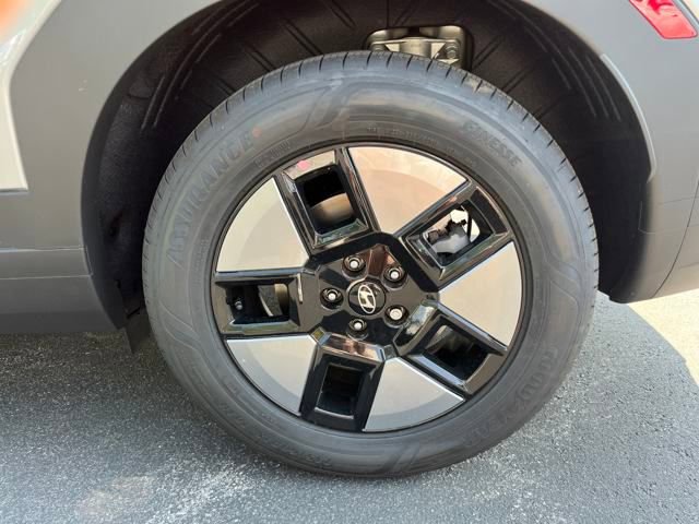 New 2026 Hyundai Santa Fe SE image 10