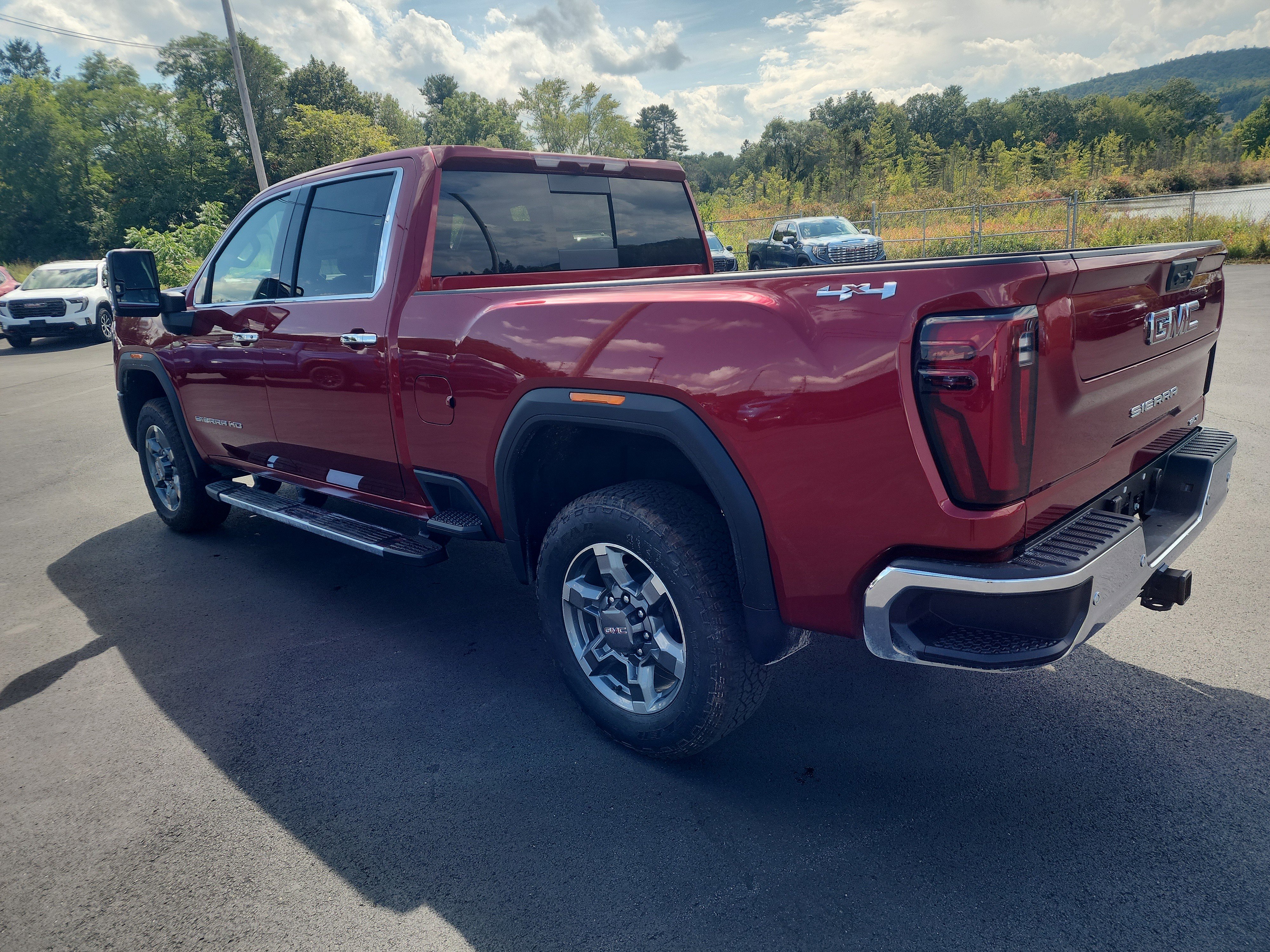 New 2025 GMC Sierra 2500 SLT w/ SLT Convenience Package image 6