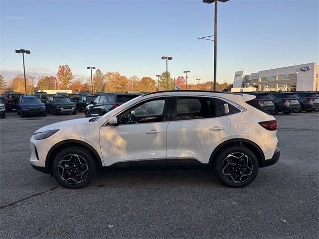 New 2026 Ford Escape Platinum w/ Premium Technology Package image 4