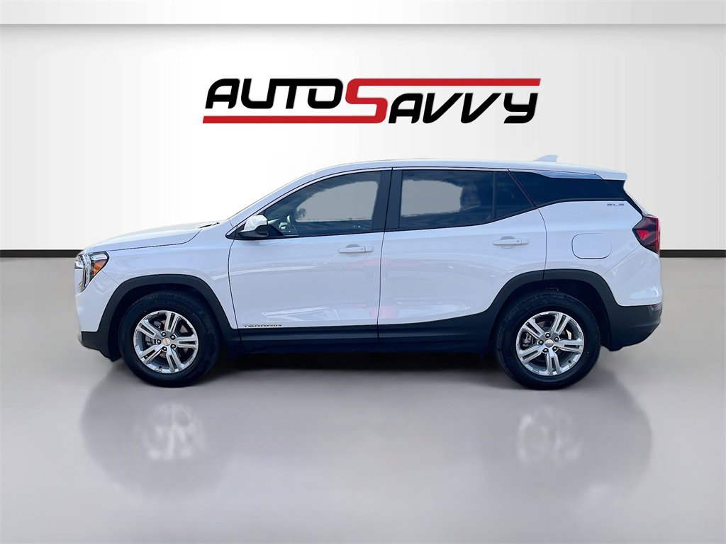 Used 2024 GMC Terrain SLE w/ LPO, Floor Liner Package image 4