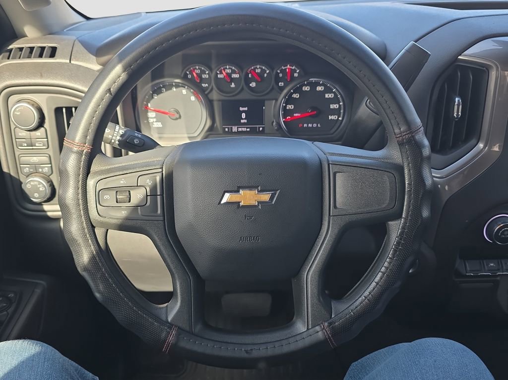 Used 2023 Chevrolet Silverado 1500 Custom image 9