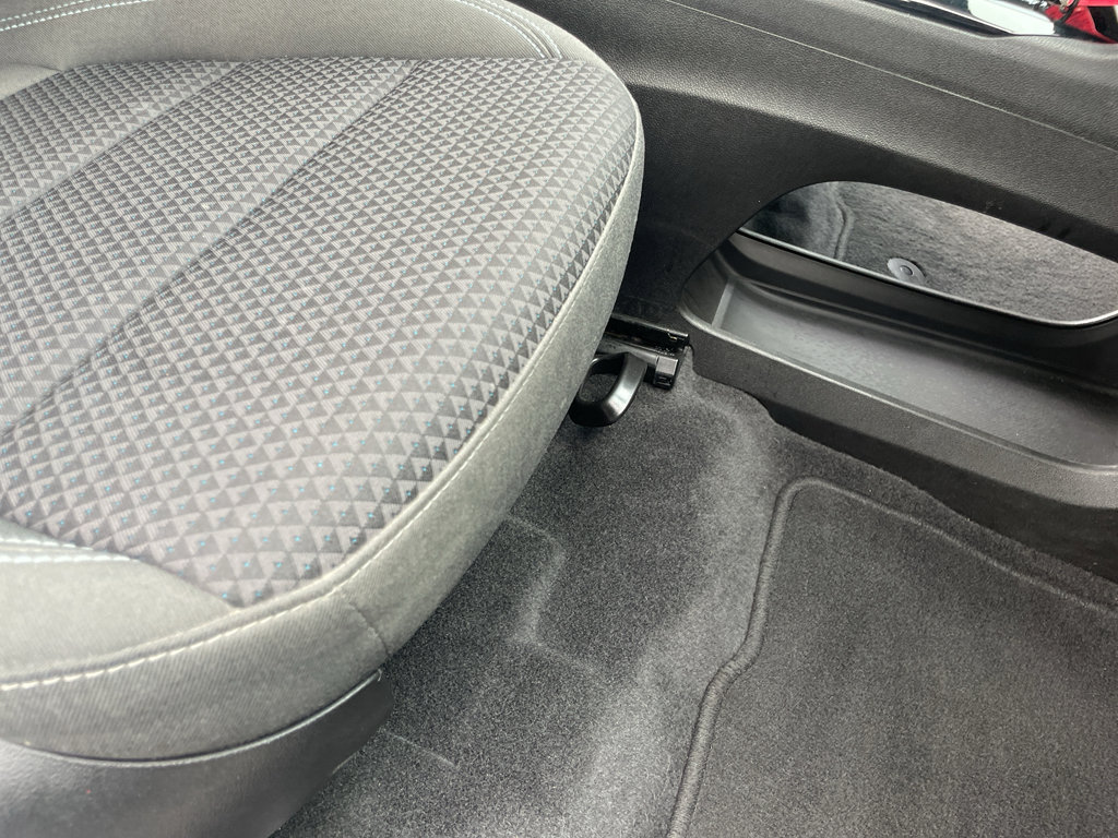 Used 2022 Chevrolet Bolt EUV LT FWD image 63