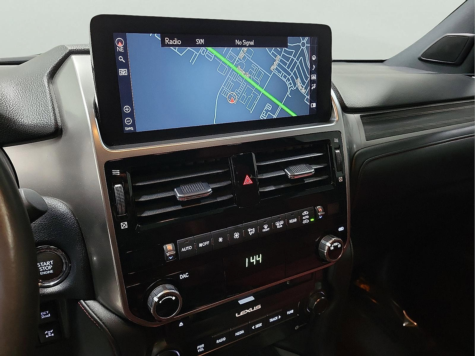 Used 2023 Lexus GX 460 Premium w/ Premium Package image 18