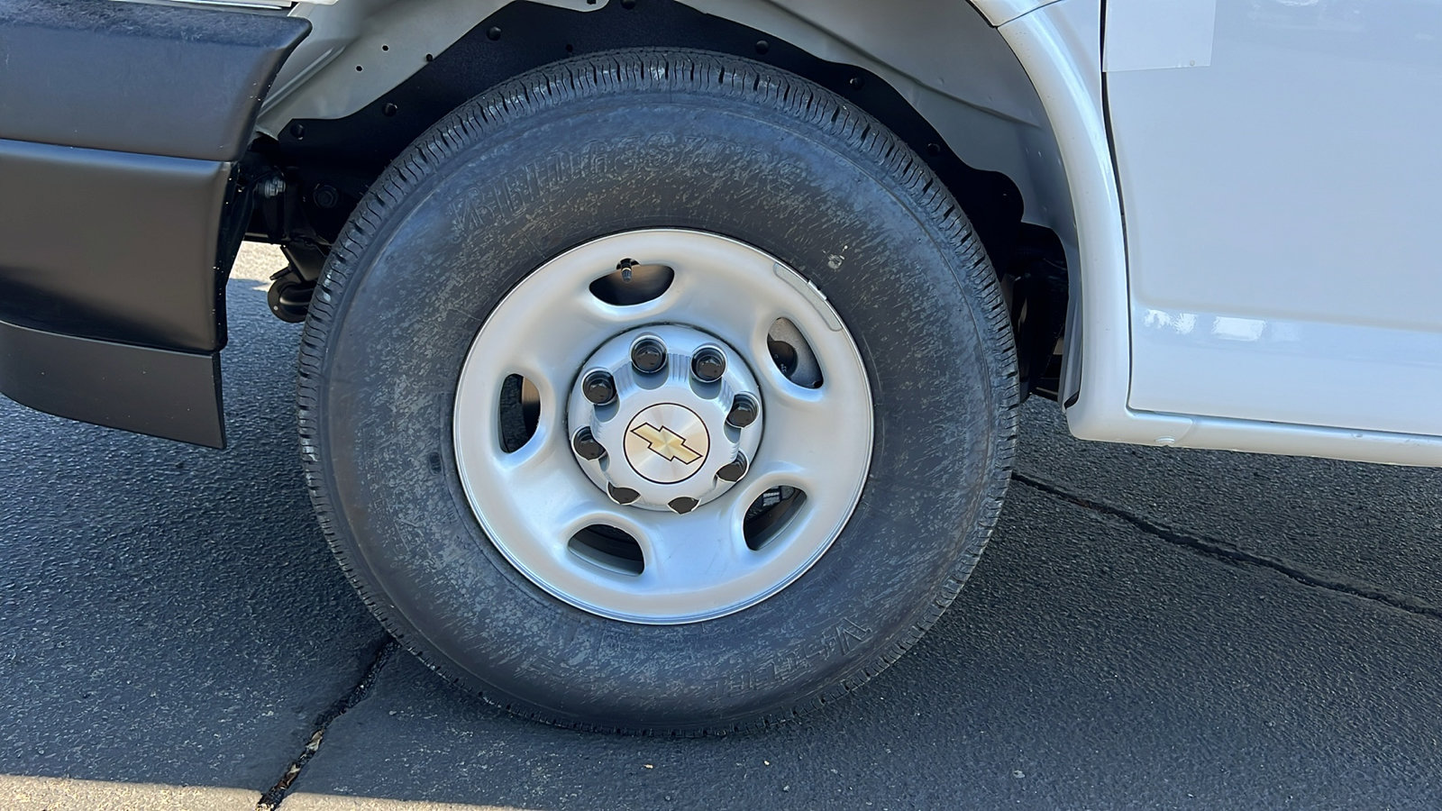 New 2024 Chevrolet Express 2500 Extended w/ Driver Convenience Package image 10