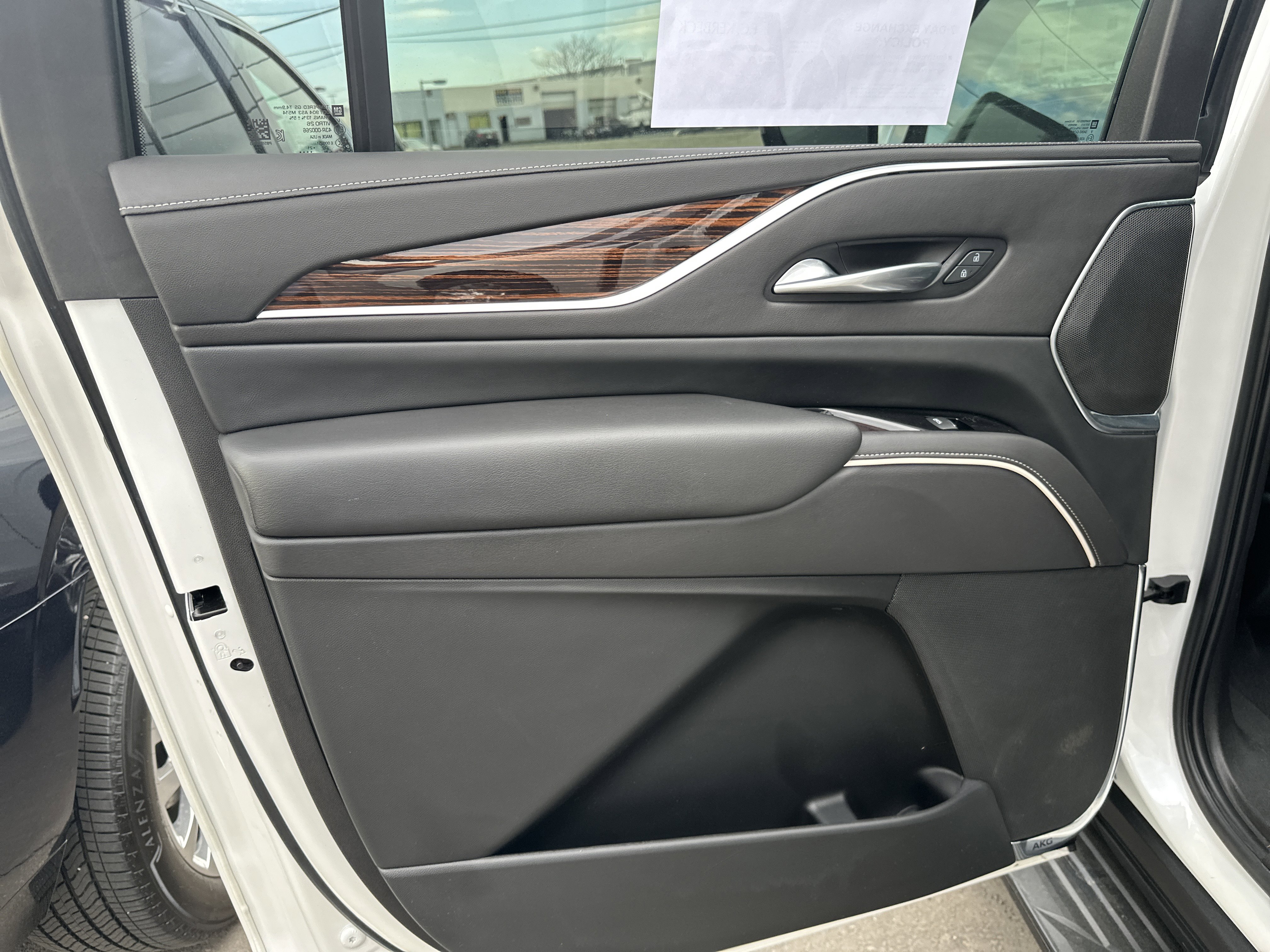 Certified 2021 Cadillac Escalade ESV Premium Luxury image 22