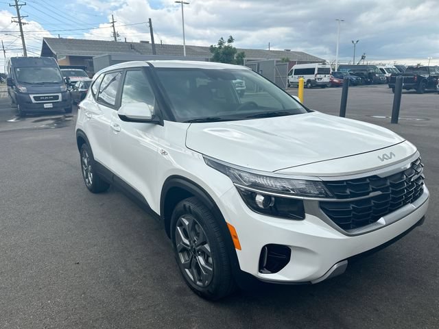 Used 2024 Kia Seltos LX AWD/4WD image 11