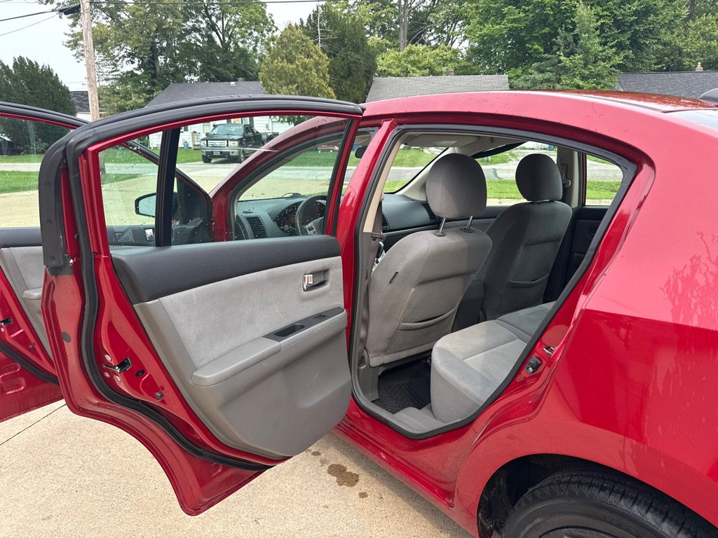 Used 2009 Nissan Sentra 2.0 S FWD image 12