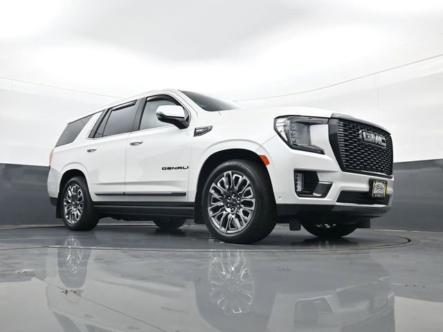 Certified 2023 GMC Yukon Denali Ultimate w/ LPO, Floor Liner Package AWD/4WD image 24