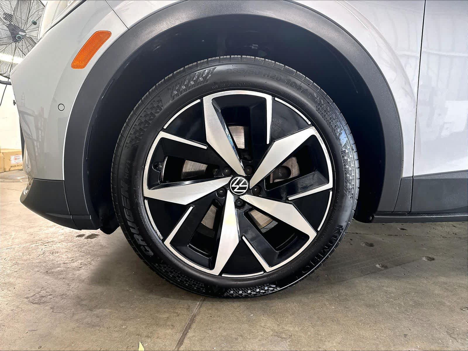Used 2023 Volkswagen ID.4 Pro S AWD/4WD image 34