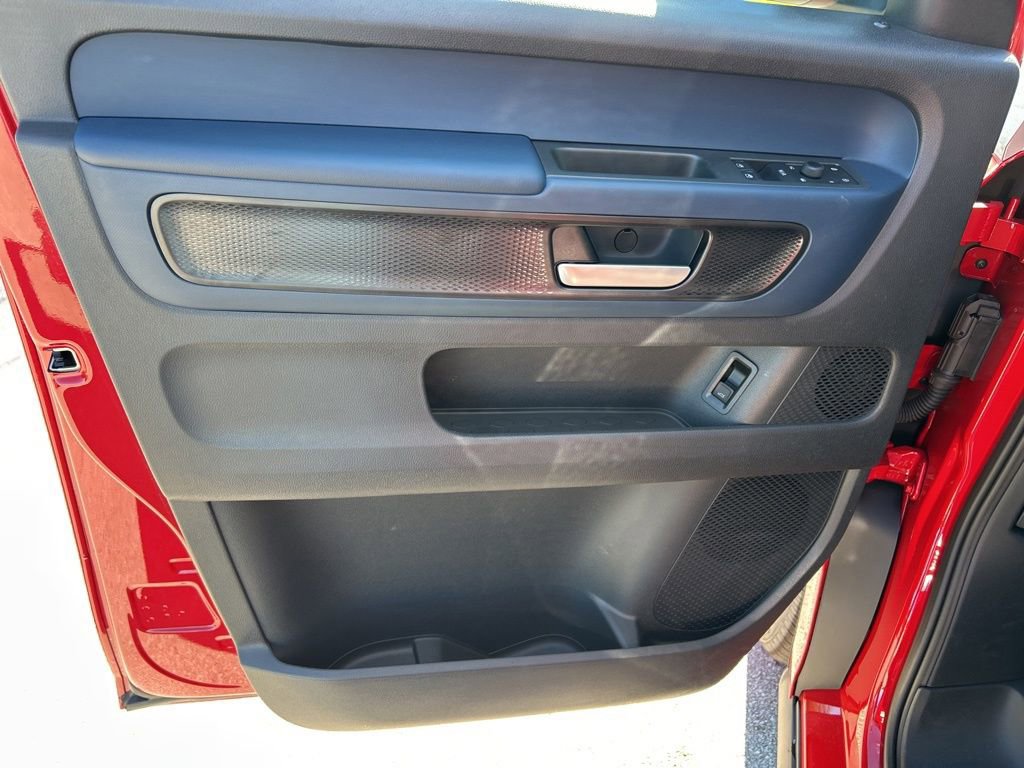 New 2025 Volkswagen ID. Buzz Pro S Plus image 11