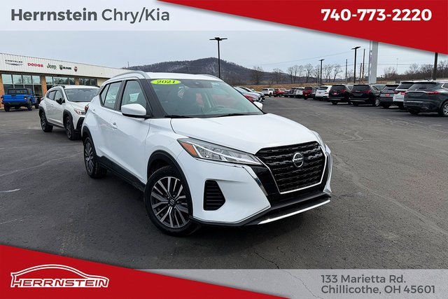 Used 2021 Nissan Kicks SV image 1