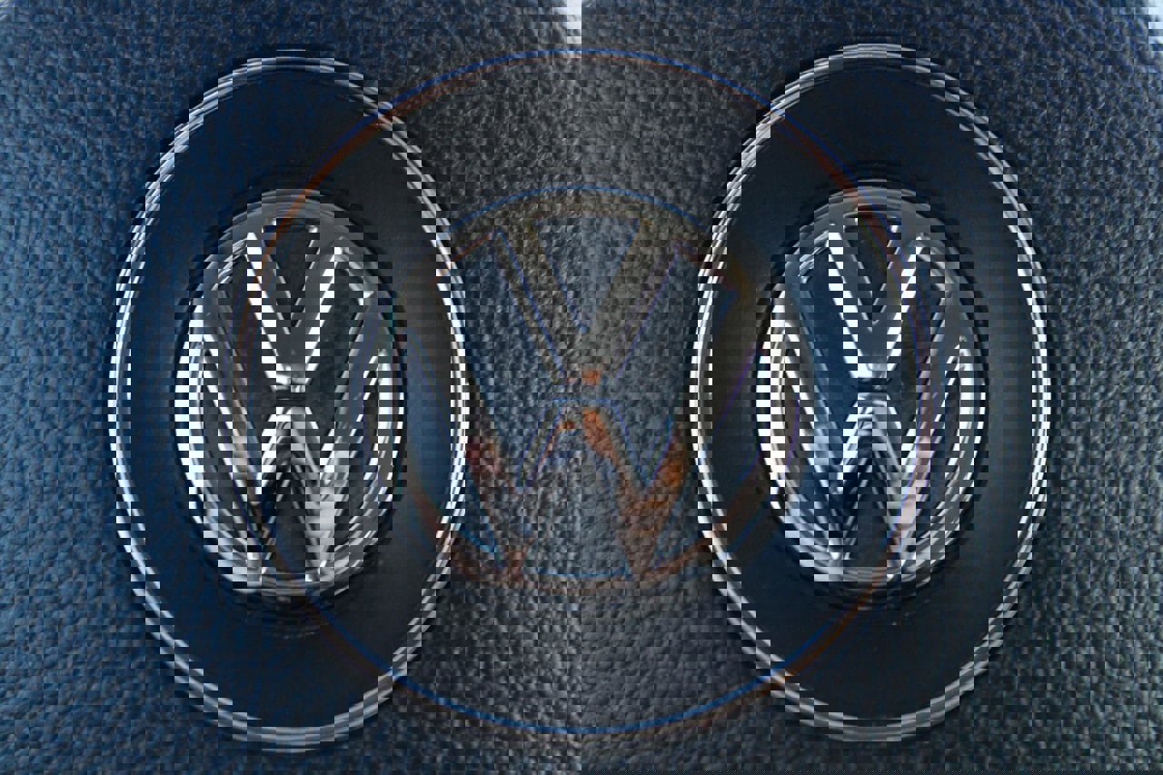 Used 2017 Volkswagen Tiguan S image 24