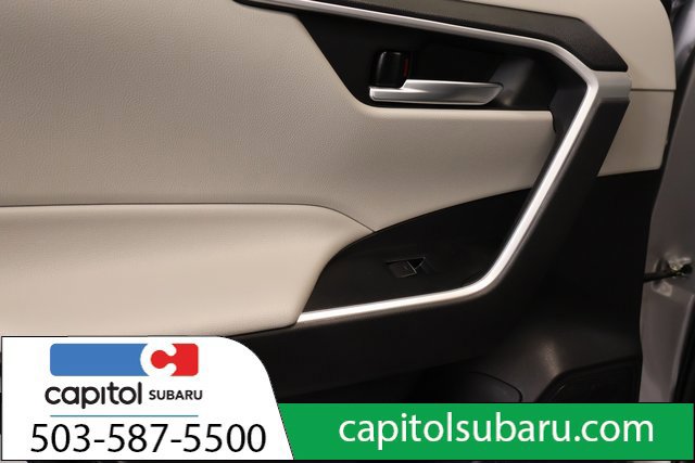 Used 2022 Toyota RAV4 XLE Premium AWD/4WD image 29