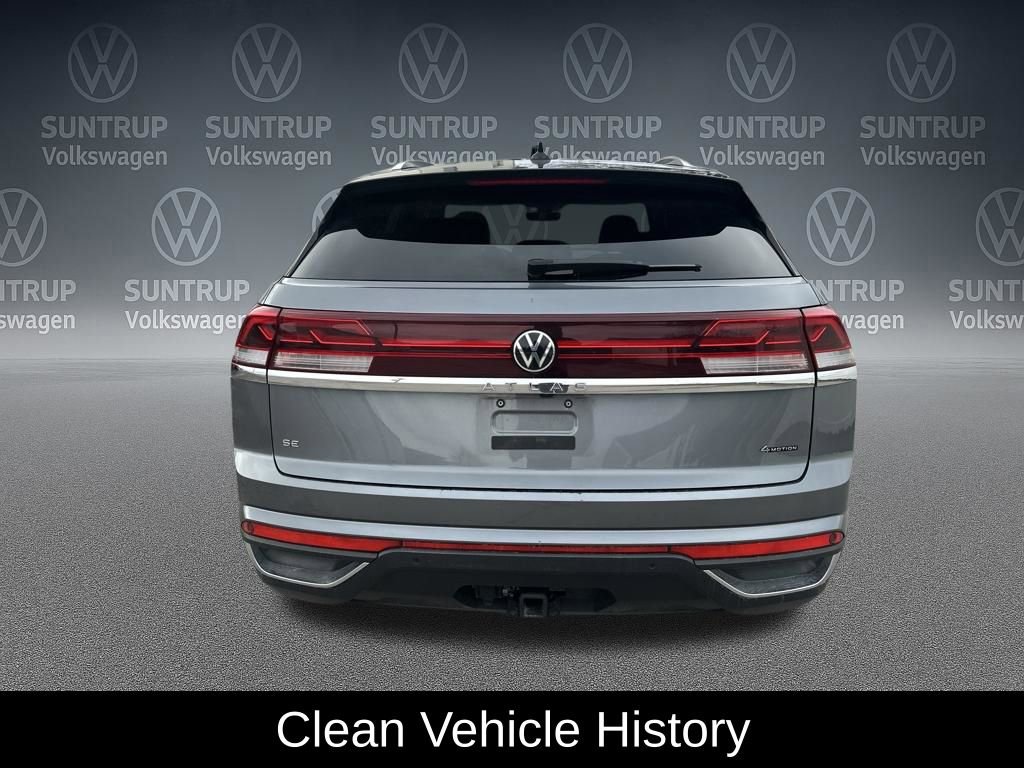 Used 2025 Volkswagen Atlas Cross Sport SE image 3