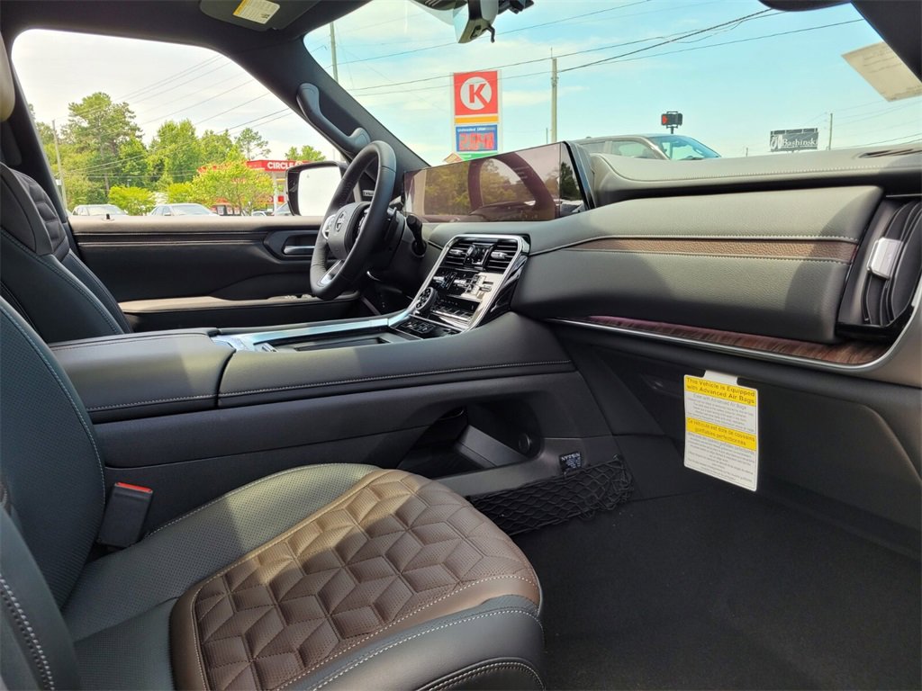 New 2025 Nissan Armada Platinum w/ Convenience Package image 10
