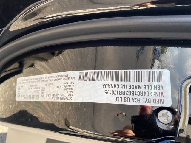 Used 2024 Chrysler Pacifica Touring-L image 24