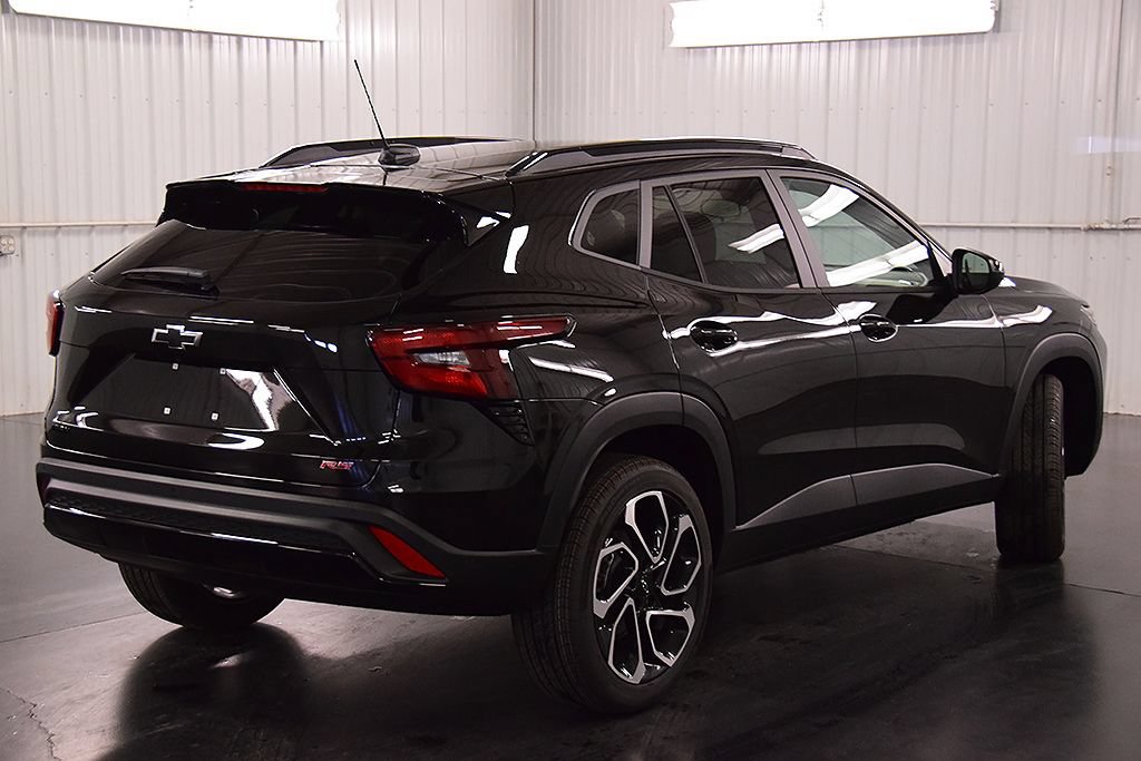 New 2026 Chevrolet Trax RS w/ Driver Confidence Package FWD image 7