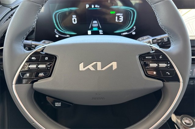 New 2025 Kia Niro EX image 28