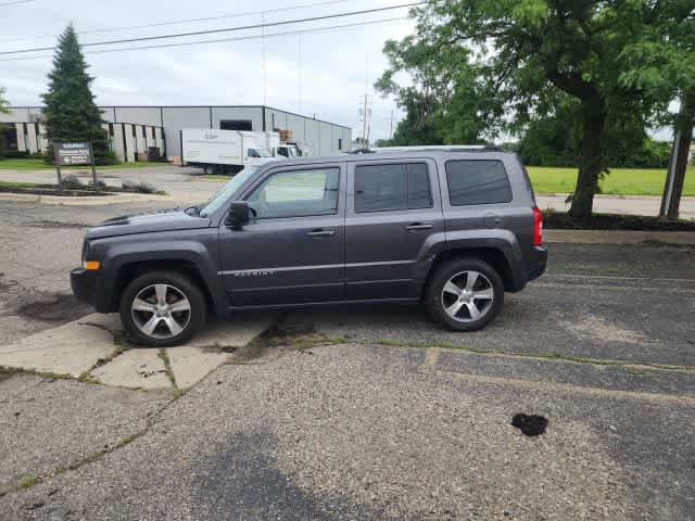 Used 2016 Jeep Patriot High Altitude FWD image 23