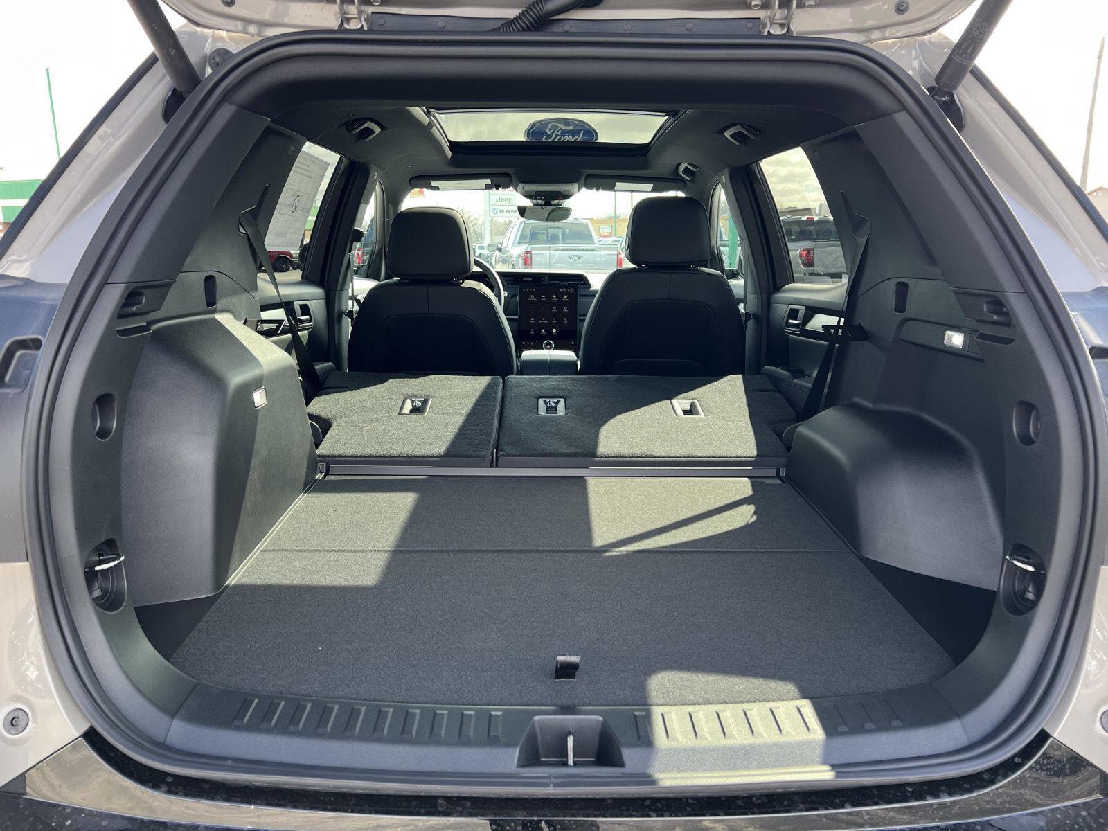 New 2026 GMC Terrain AT4 w/ Technology Package II AWD/4WD image 44