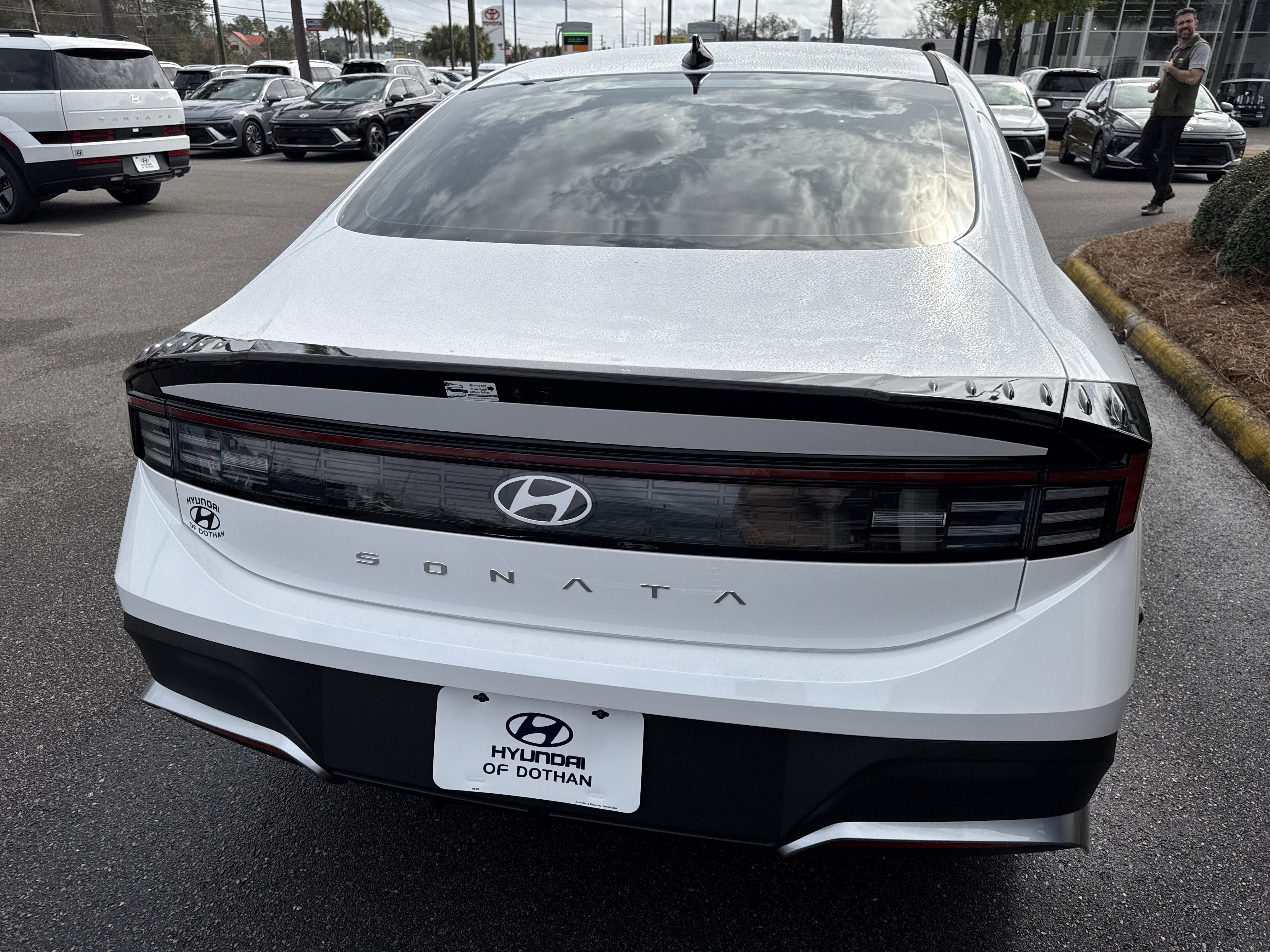 New 2026 Hyundai Sonata SE FWD image 3