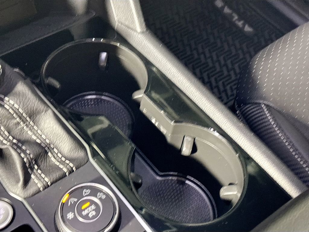 Used 2023 Volkswagen Atlas Cross Sport SEL R-Line image 15