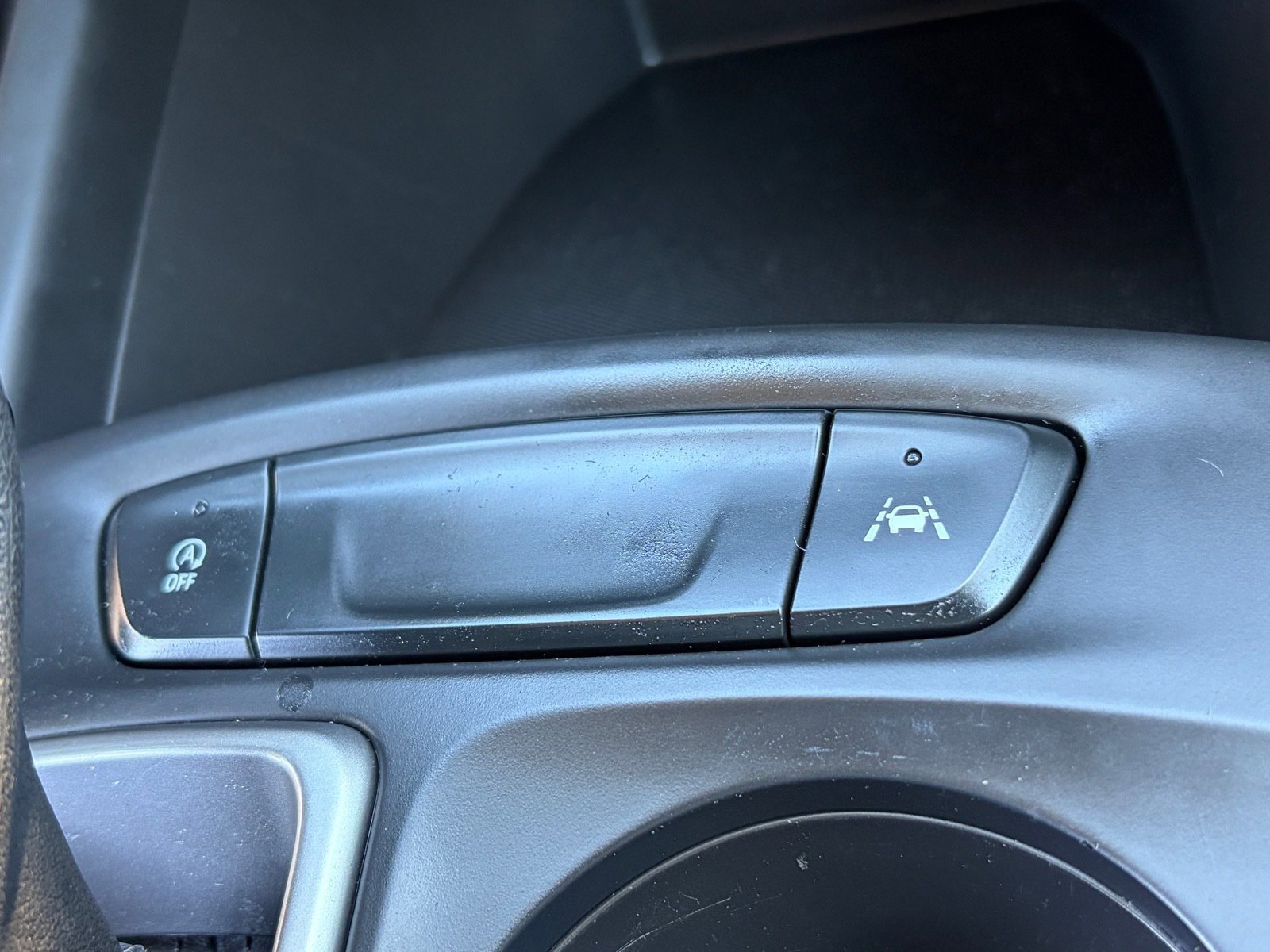 Used 2025 Chevrolet Trax LS image 30