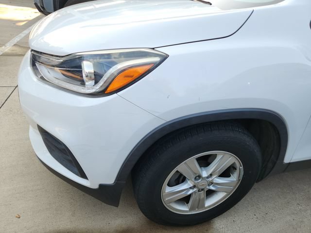Used 2018 Chevrolet Trax LT w/ LT Convenience Package FWD image 5